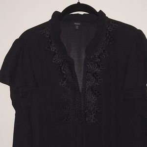 BLACHE black ruffled neckline and applique top size 3X